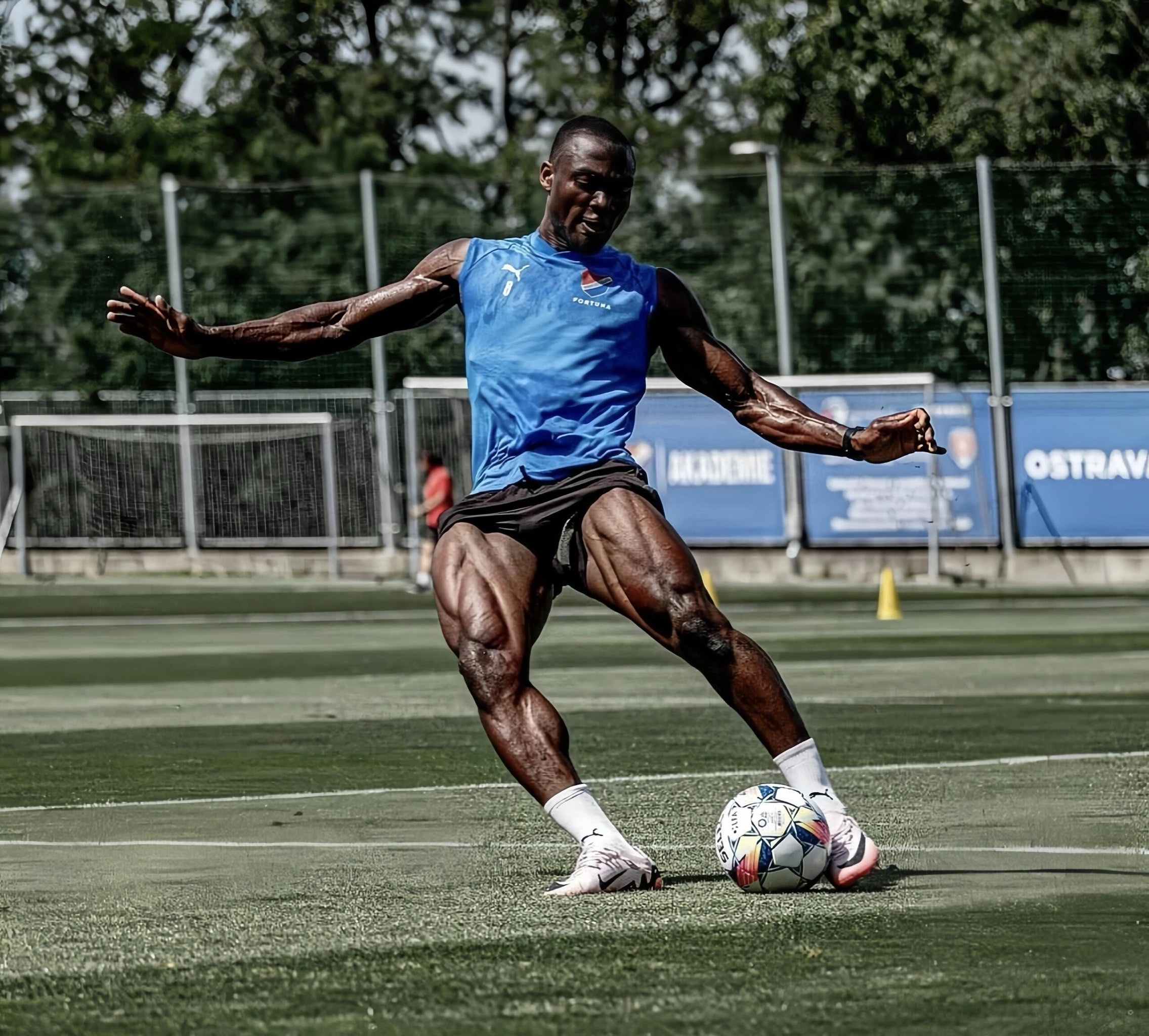 AYX体育-球场颜值：运动员的风采与魅力互动集锦