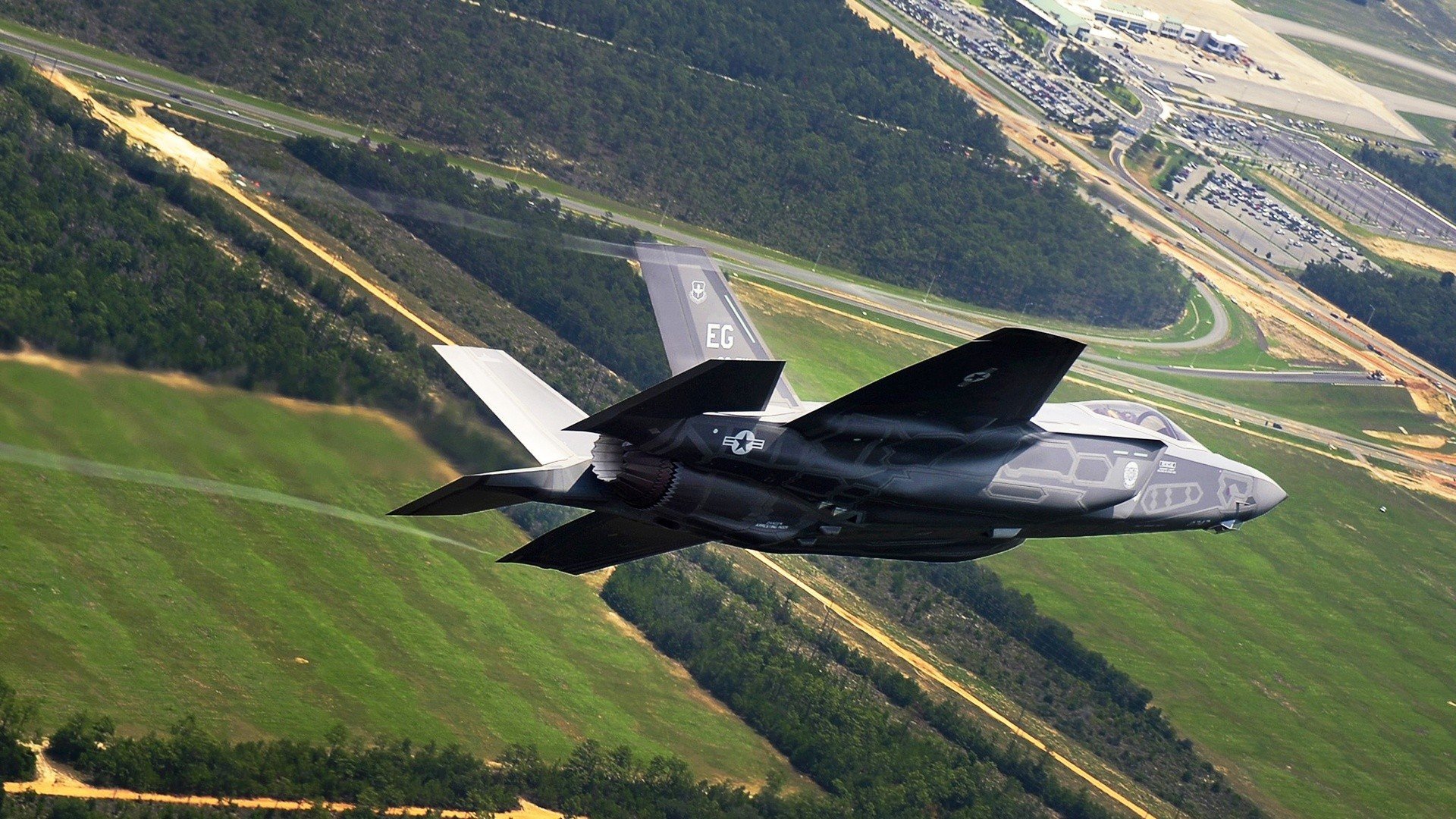 沃特·范阿特在男子计时赛中获得铜牌,范德沃特门将