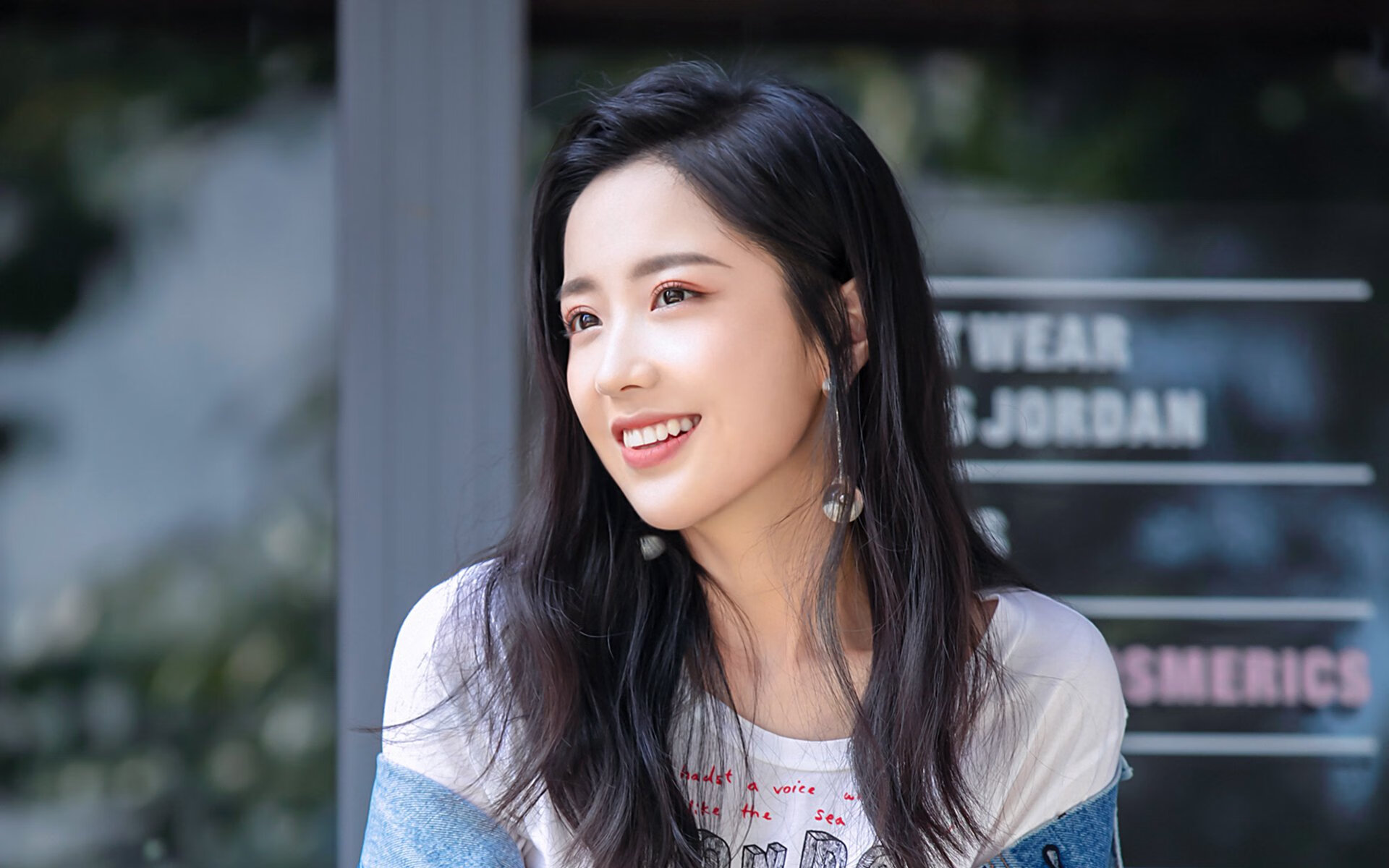 瑞士队门将费尔南德斯在巴黎奥运会上展现出高水平的扑救能力,瑞士球王费德勒