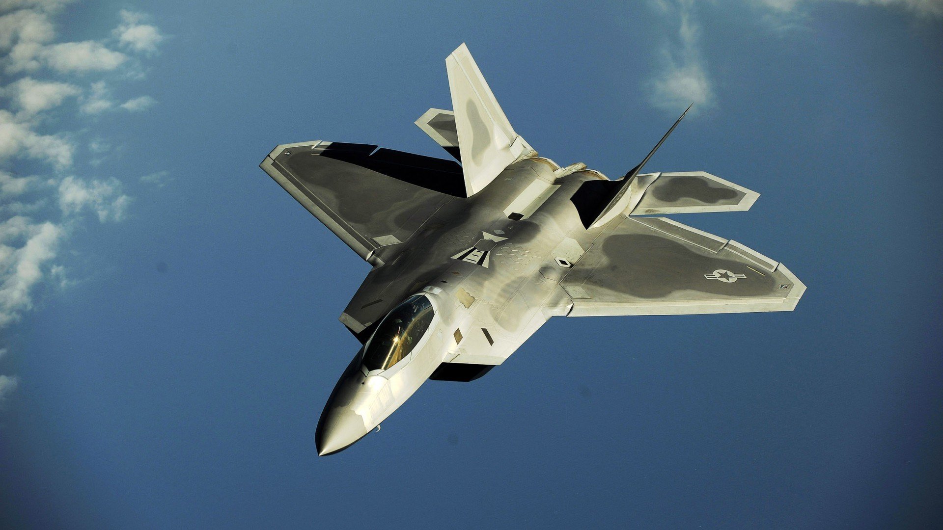 科迪·加克波和多尼尔·马伦在对阵罗马尼亚的比赛中各有建树,助荷兰队晋级八强。