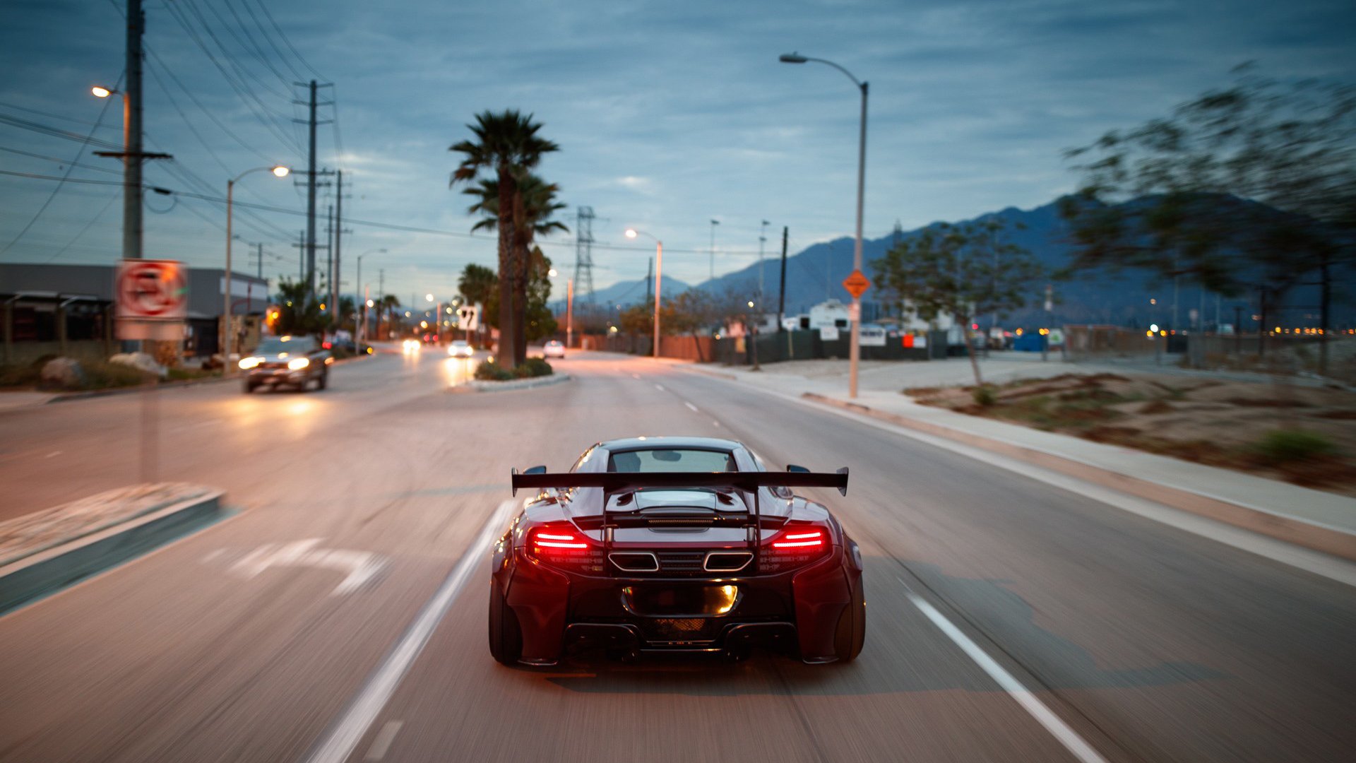 拜仁稳坐榜首，豪取多连胜，拜仁豪华阵容