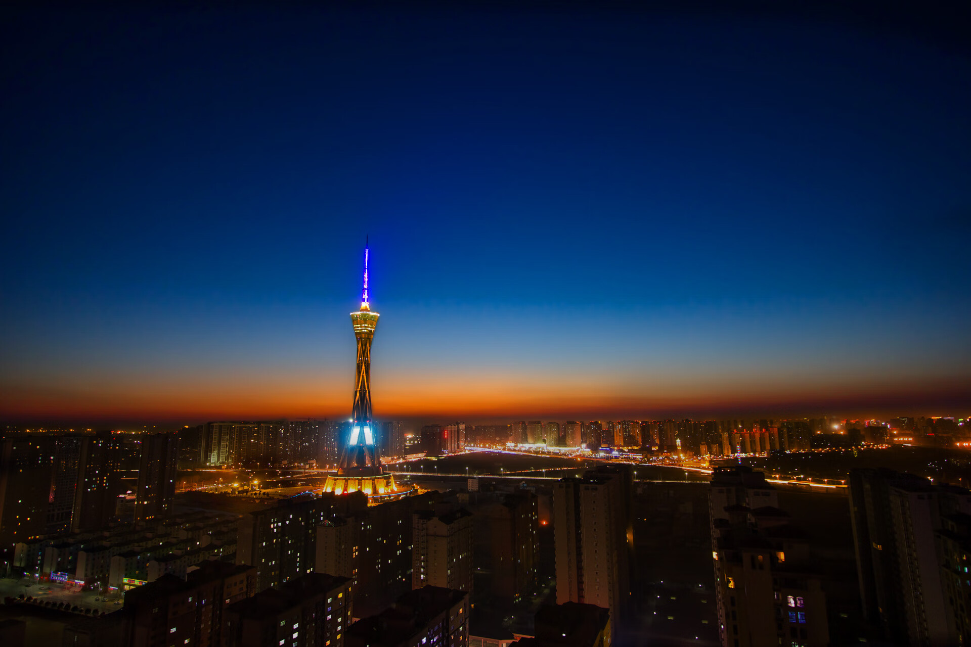 AYX体育官网-海耶斯：年轻球员为美国女足注入新活力，海耶斯打球视频