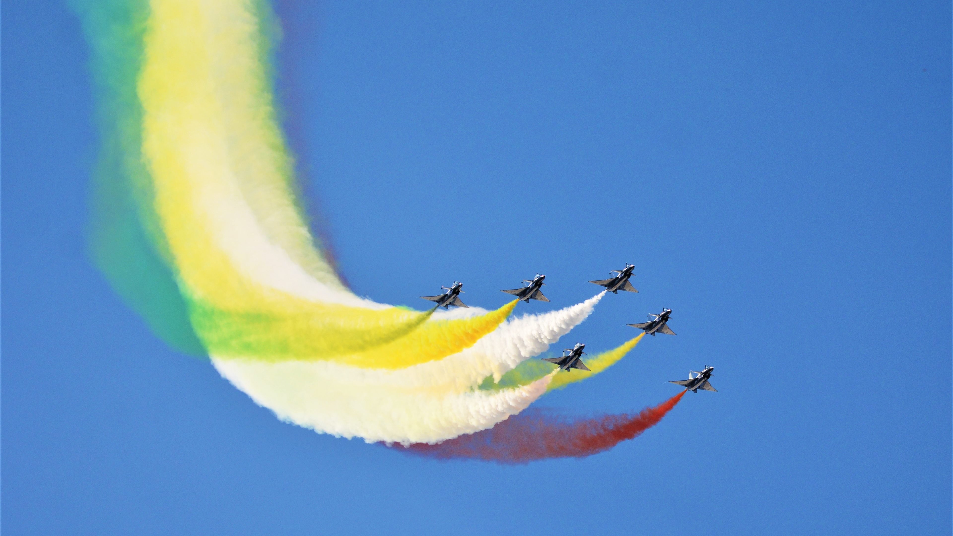 爱游戏app下载-男子200自美队两人进前三