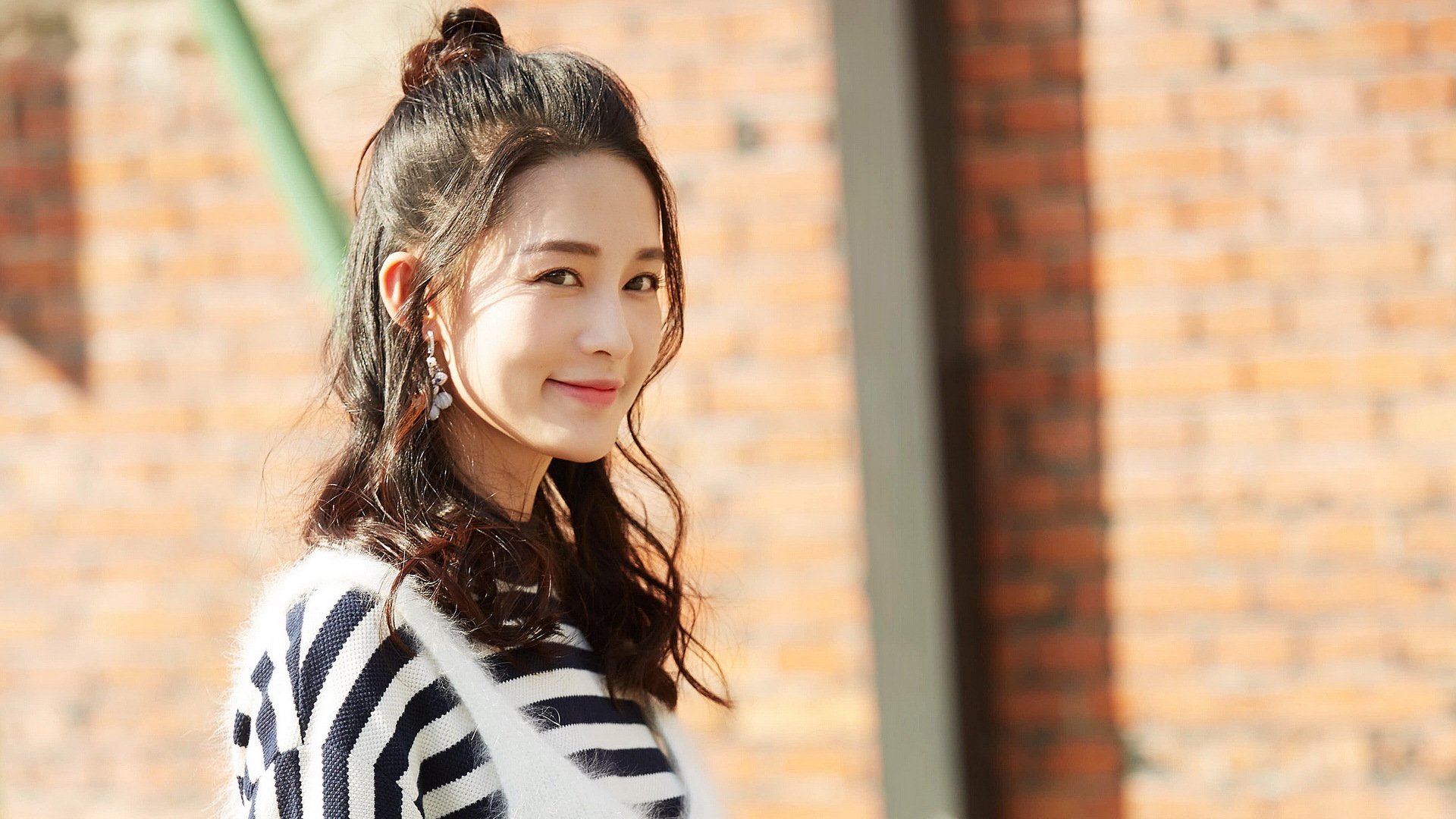 爱游戏登录入口-赛事官方周边热销表现体育经济的多元化潜力，体育赛事的经济效益