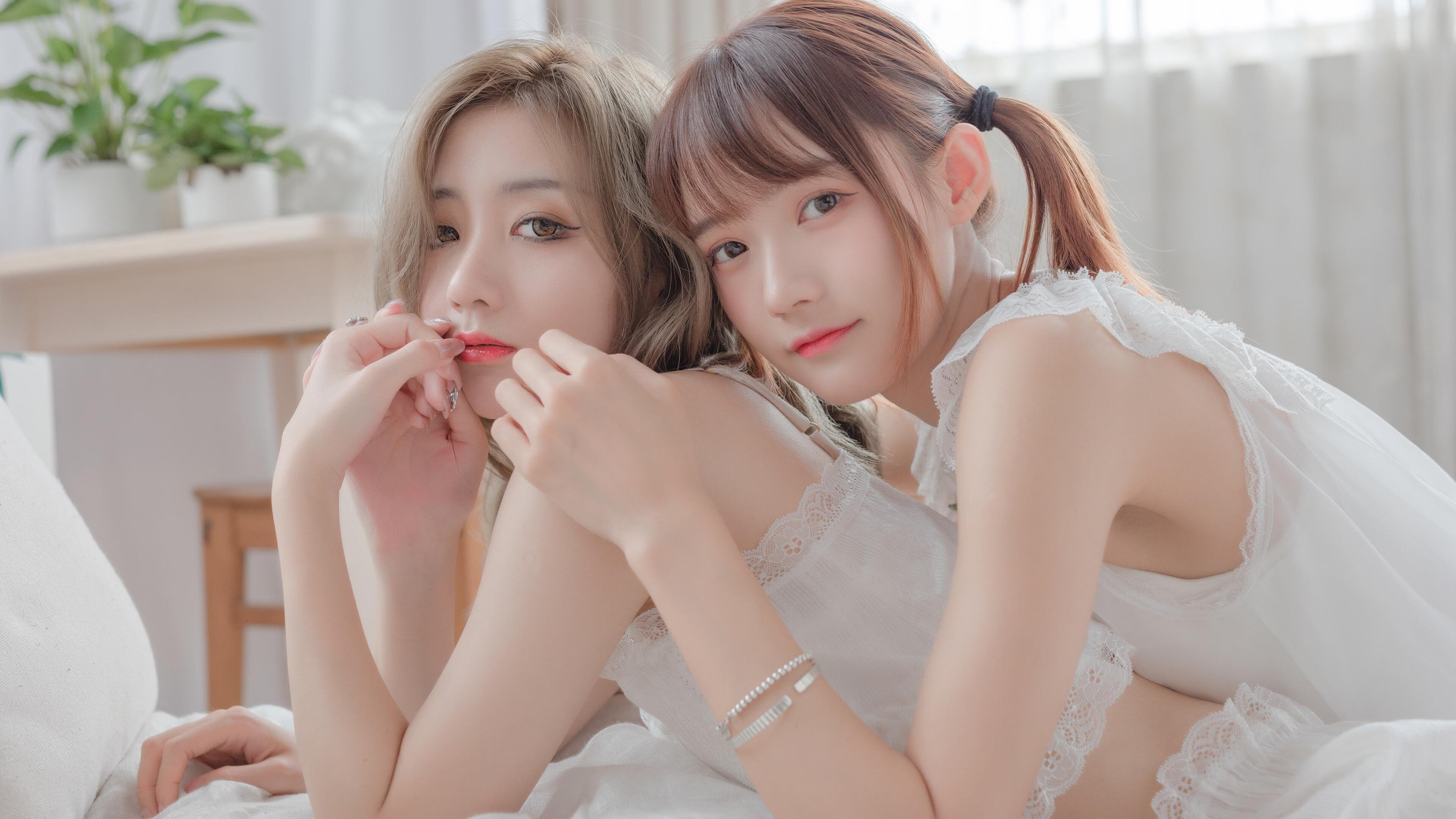 AYX GAME-麦金托什女子800米自由泳表现无懈可击，加拿大游泳运动员麦金托什