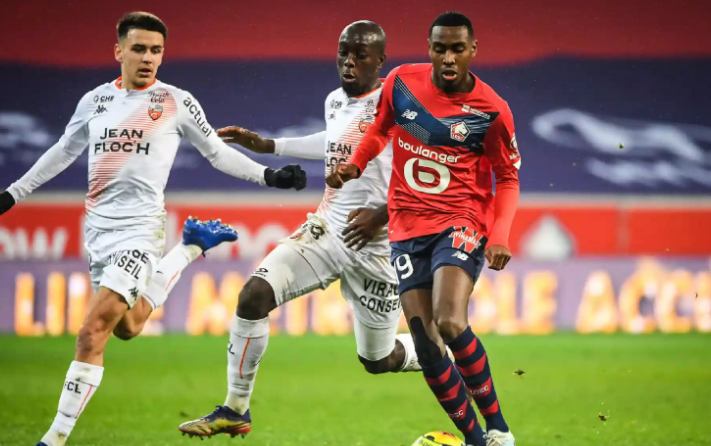 关于爱游戏体育:德甲的比赛策略：如何在高压环境下表现的信息