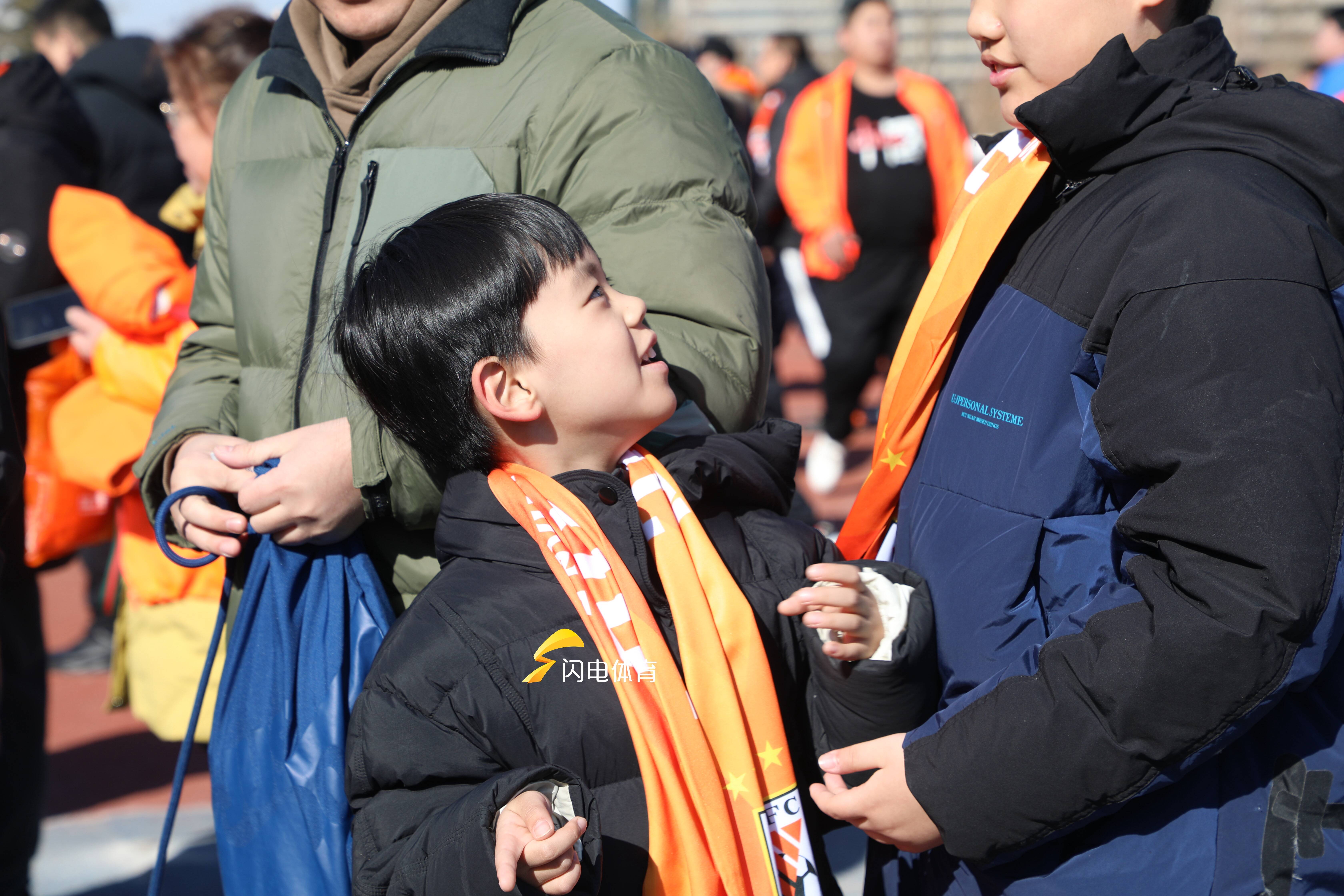 爱游戏体育：中超联赛新赛季揭幕，各队实力全面提升的简单介绍