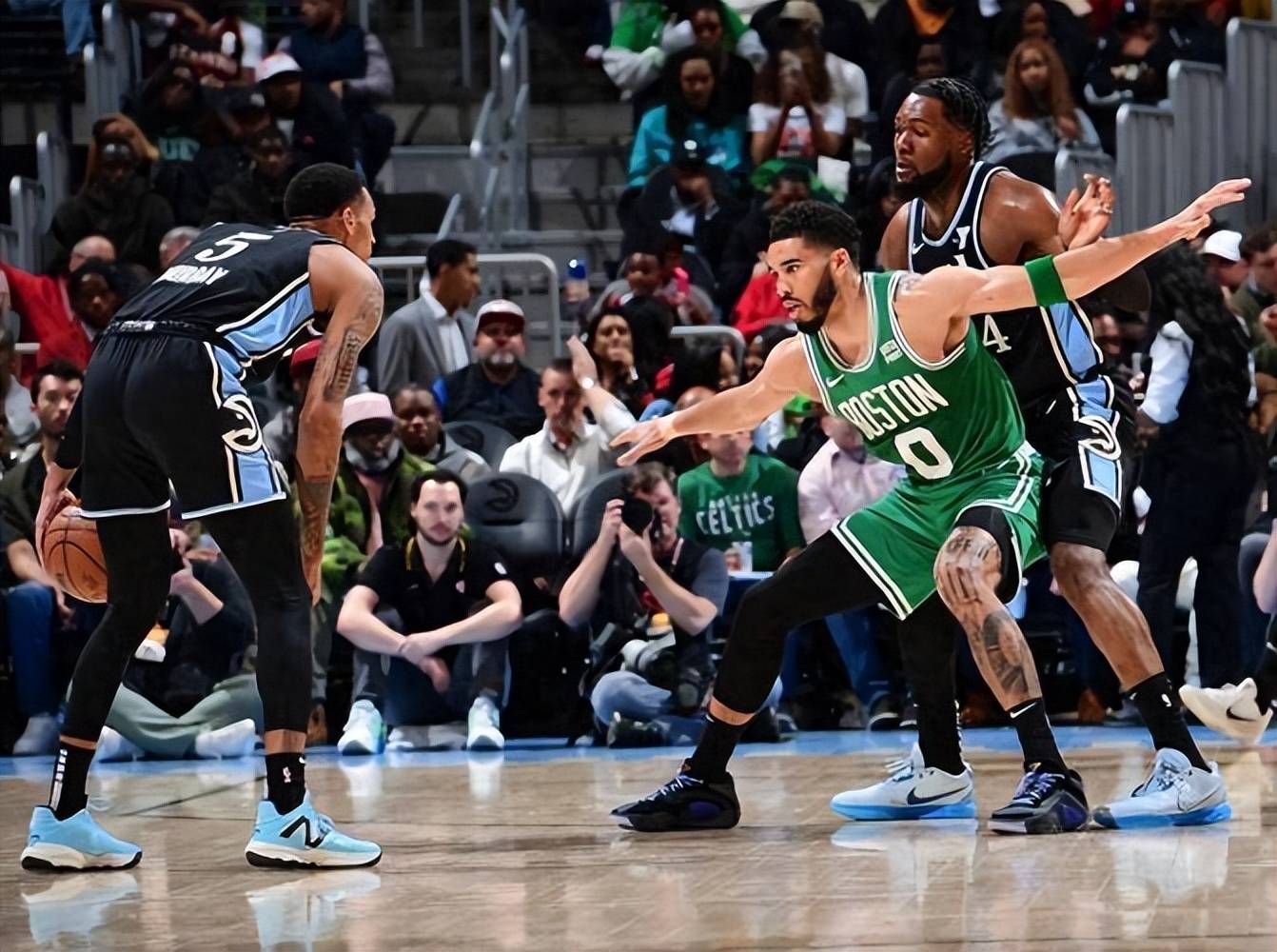 爱游戏体育:凯尔特人队防守升级:斯玛特离队后的新策略的简单介绍 爱游戏体育:凯尔特人队防守升级:斯玛特离队后的新策略的简单介绍