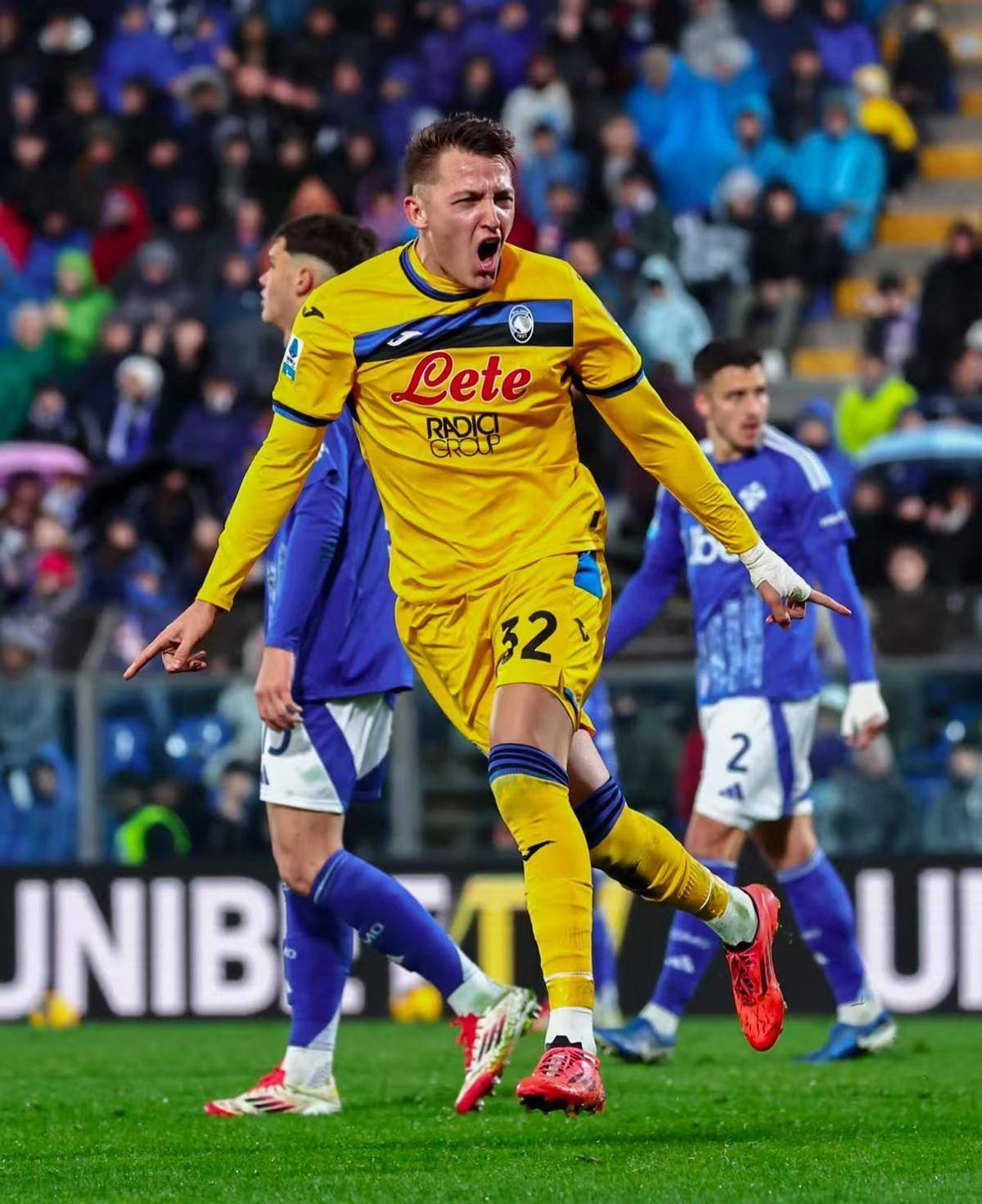 包含爱游戏体育:意甲中的传奇射手：他们的辉煌生涯的词条