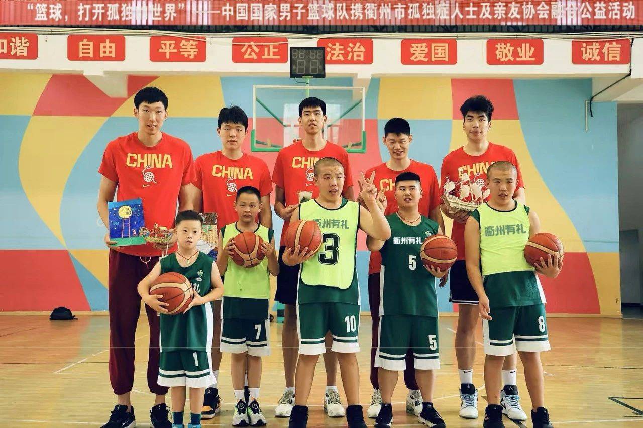 包含爱游戏体育：中国男篮备战世界大赛，力争佳绩为国争光的词条