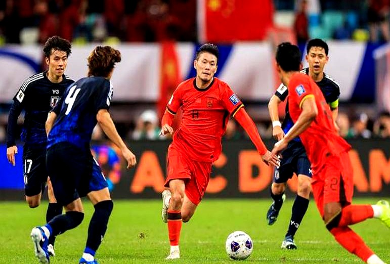 爱游戏-爱游戏体育:年轻中场严鼎皓“潜力无限”，球迷：希望他能成为中国足球的中场核心！的简单介绍